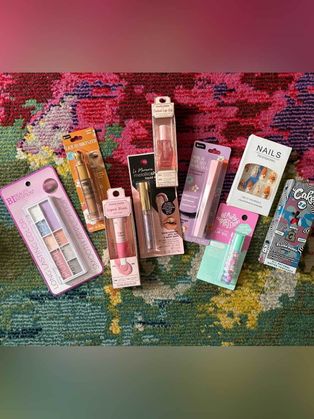 Assorted Women’s Makeup Set – Pink and Purple Shades + Cake